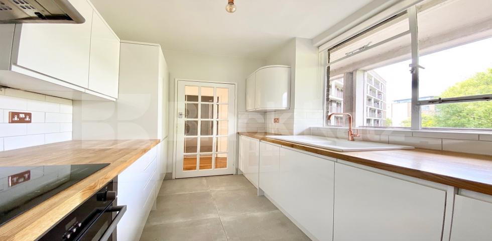 			VIRTUAL TOUR AVAILABLE!, 2 Bedroom, 1 bath, 1 reception Apartment			 Cruikshank Street, ANGEL-KINGS CROSS